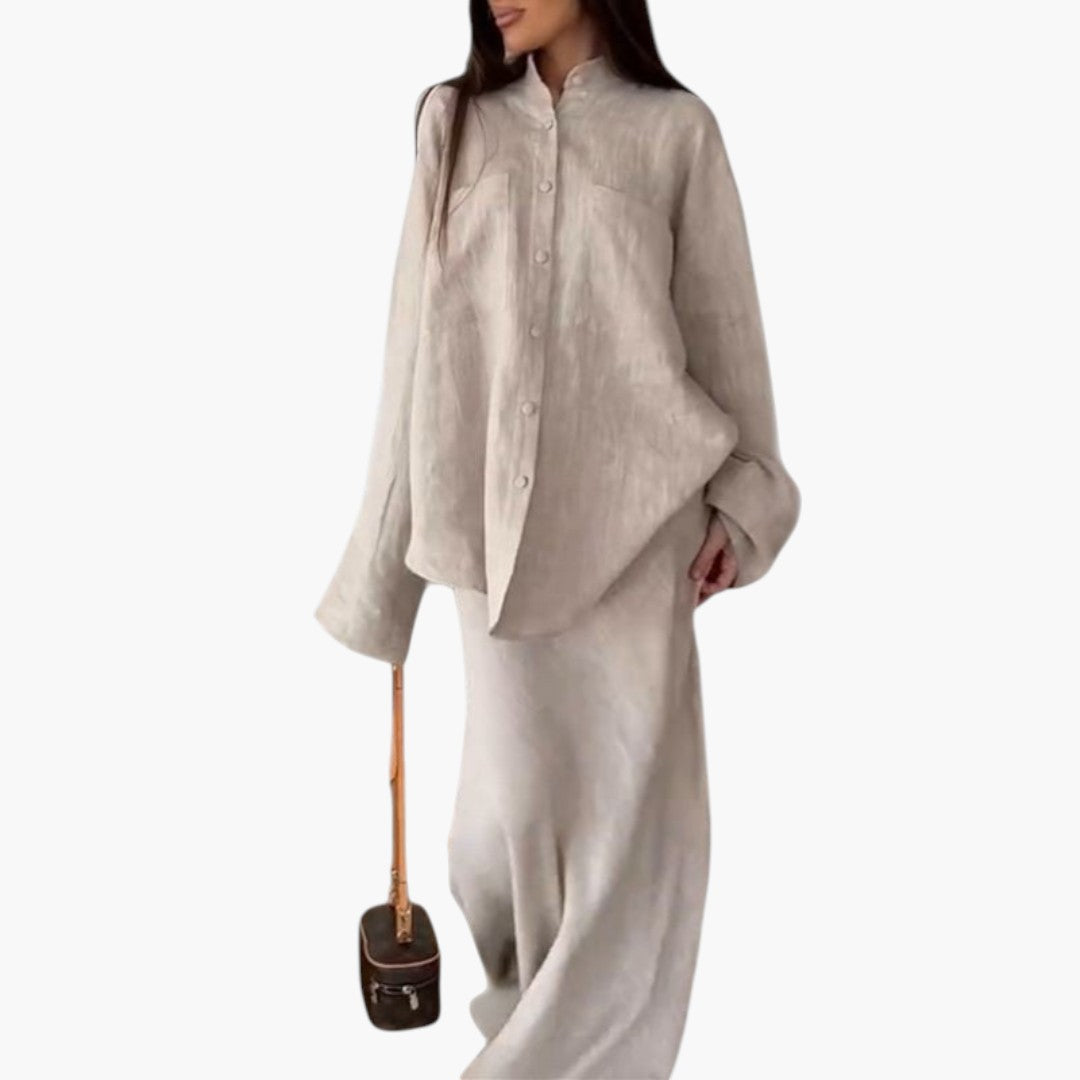 Kaki maxikjol och matchande skjorta, ett bekvämt tvådelat damset för en elegant vardagsoutfit.