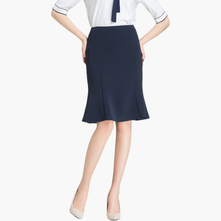 Kvinnors utsvängda kjol med hög midja i elegant midi-design, perfekt för en chic look.