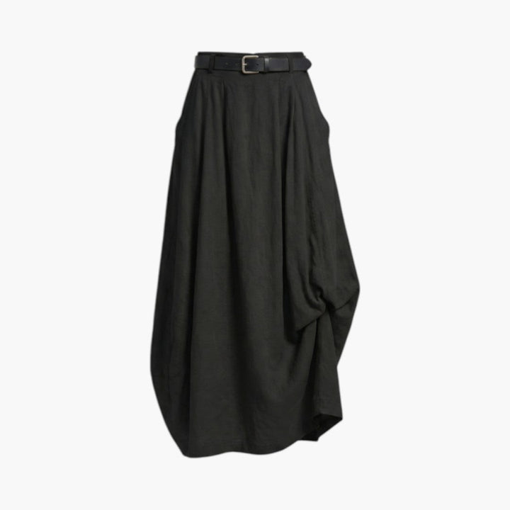 Stilren högmidjad långkjol för dam, med medföljande bälte och diskreta sidofickor.