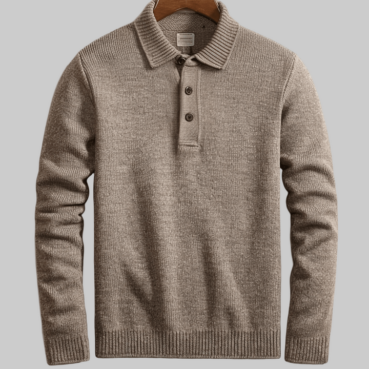 Herr James långärmad polotröja, en stickad tröja för elegant herrmode. Perfekt för höstens smart casual.