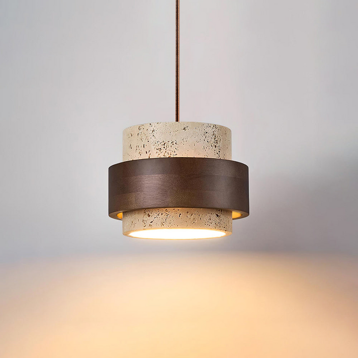 Matrumslampa: Stilren travertin hänglampa & valnötsträ. Cylinderdesign för mysig belysning.