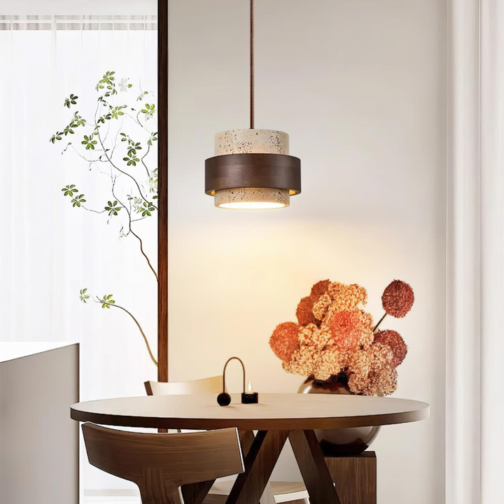 Modern travertin pendellampa med valnötsträ. Elegant cylinderlampa för hemmet.