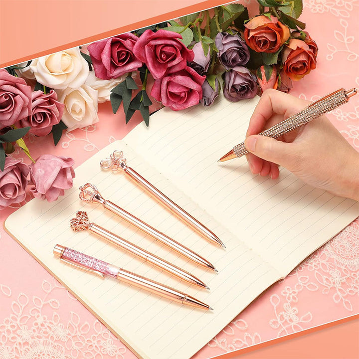 "Elegant rosa och blå diamant kulspetspenna set med metallisk lyster, perfekt för stilfullt skrivande och unika presenter."