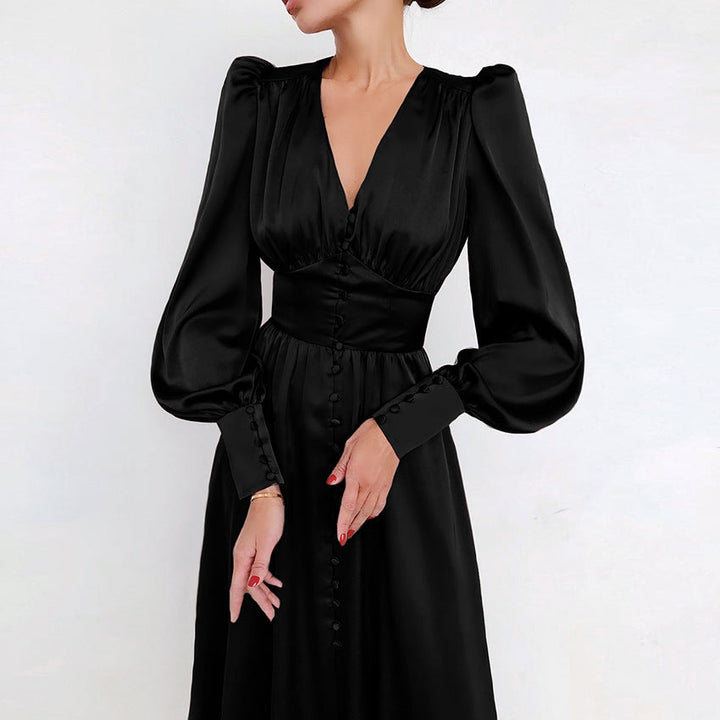Snygg sommarklänning i satin, elegant damklänning perfekt för trendiga tillfällen. Mångsidigt och bekvämt.