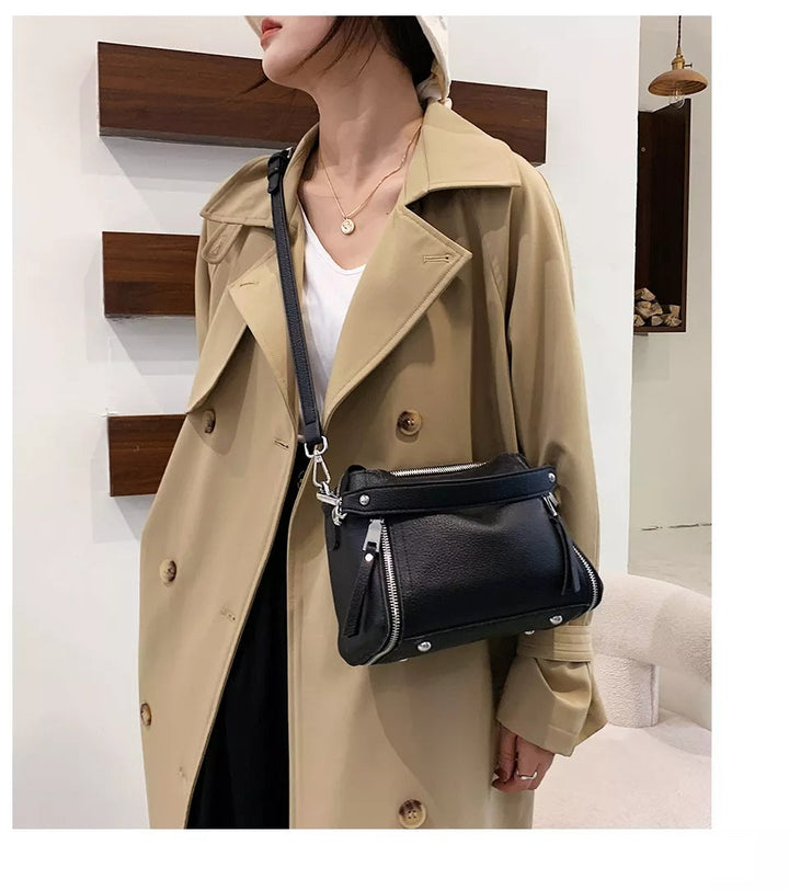 Elegant shoppingväska i klassisk stil för kvinnor, perfekt vardagsaccessoar.