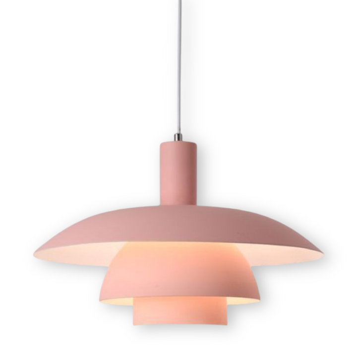 Designpendellampa i modern skandinavisk stil, perfekt som focal point.