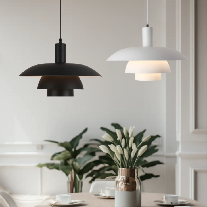 Modern designlampa för vardagsrummet, elegant och funktionell belysning.