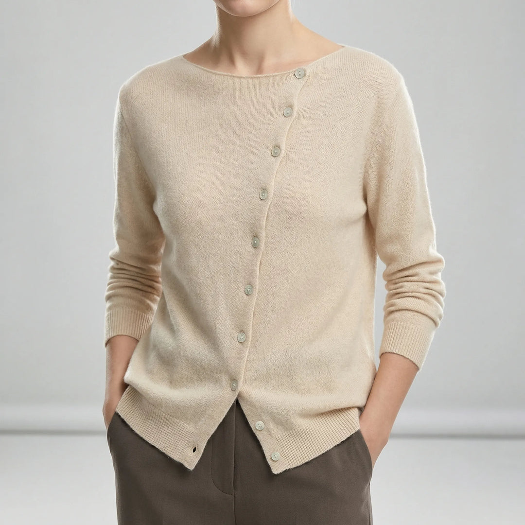 Lättviktig, bekväm stickad damtröja för vardag. Långärmad med elegant touch & bra passform.