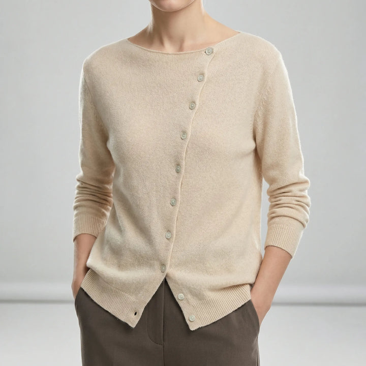 Lättviktig, bekväm stickad damtröja för vardag. Långärmad med elegant touch & bra passform.