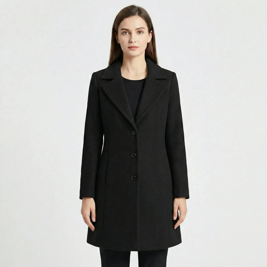 Elegant svart figursydd damkappa Caitlin, idealisk för kontoret eller finare vardag.
