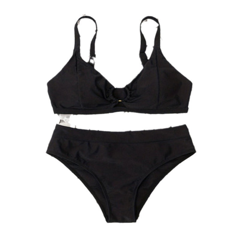 Trendig svart högmidjad bikini, perfekt sommar badmode för dam, bekväm passform för soliga dagar.
