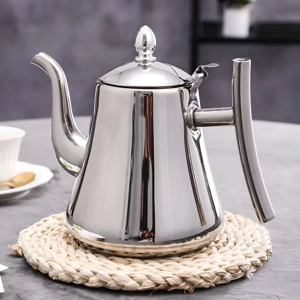 Induktionskompatibel tekanna 1L med precisionsfilter, för enkel och optimal tebryggning hemma.
