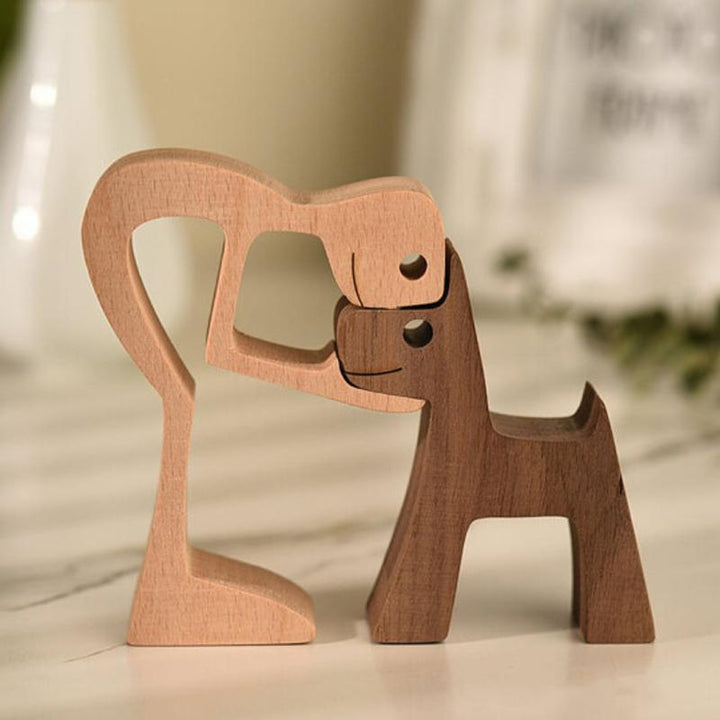 "Elegant träskulptur av djur och människor, hemmainredning i harmonisk stil, perfekt för hylla eller bord, ca 11x20 cm."