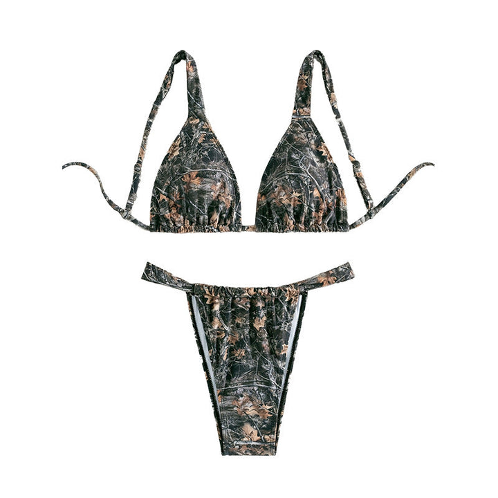 Somrig triangelbikini i stretchmaterial med livfullt blommönster, justerbara axelband för bästa passform.