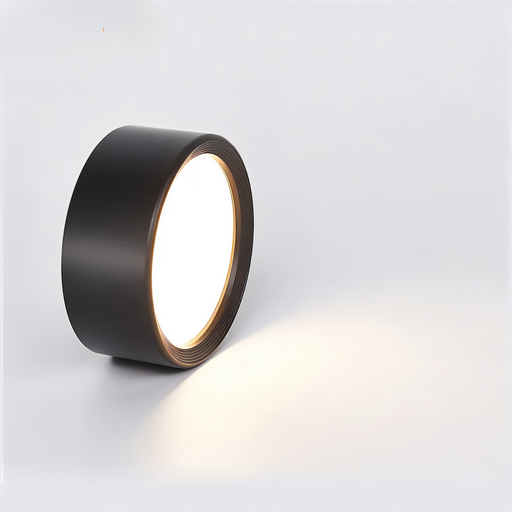 Rund LED taklampa, minimalistisk design. Passar perfekt som modern belysning i sovrummet.