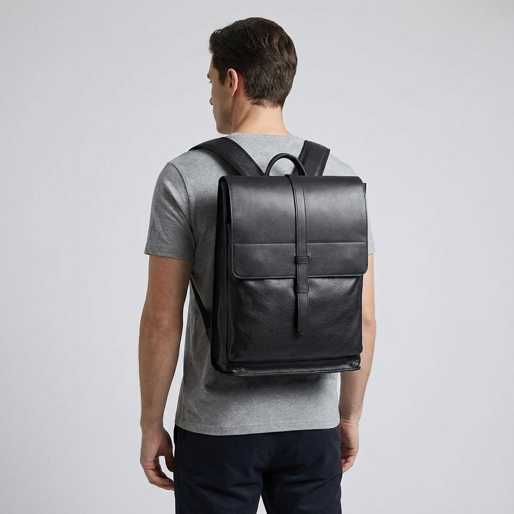 Professionell ryggsäck med stort laptopfack, perfekt som arbetsväska eller studentväska. Elegant och rymlig.