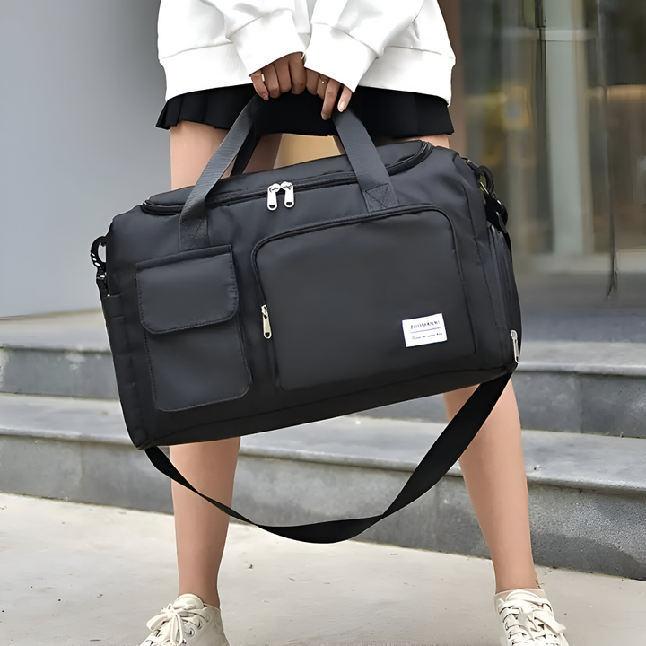 Unisex sportväska för packning till korta resor och dagliga gymbesök.