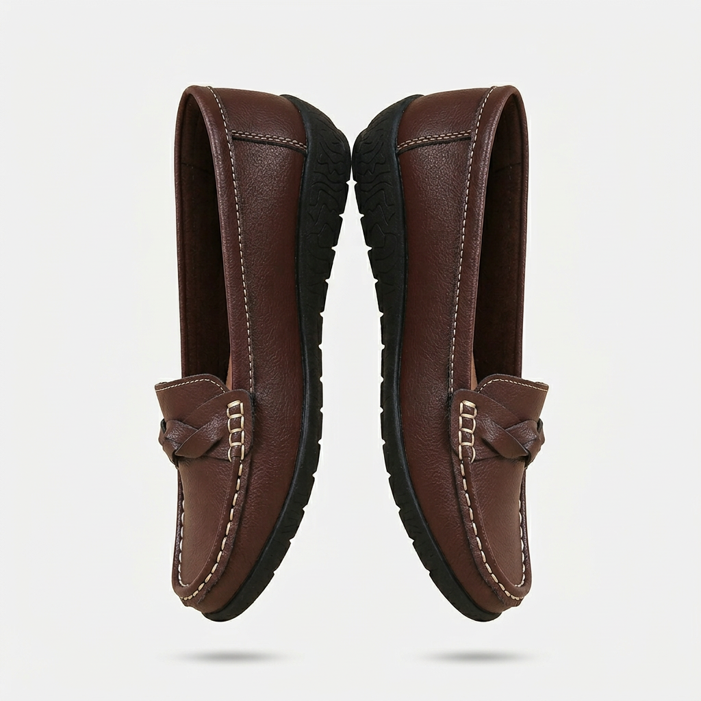 Bekväma damloafers med flätad detalj. Eleganta vardagsskor, sommarskor och mockasiner.