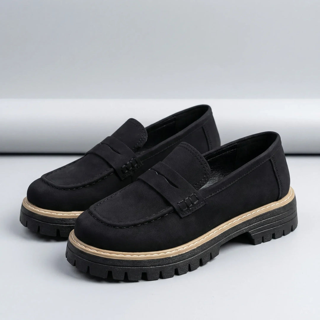 Bekväma slip-on loafers Paige med låg blockklack, idealiska som vardagsskor för en stilfull look.