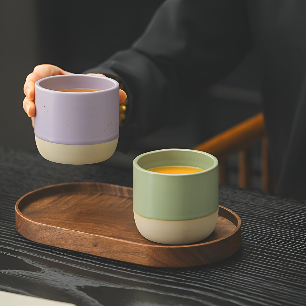 Glansiga keramik kaffekoppar, 4-pack eleganta muggar. Idealisk för kaffe, te och heminredning.