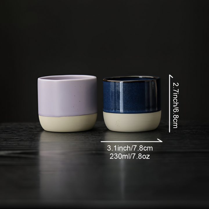Tomma eleganta keramik kaffekoppar set. Fyrpack stilrena muggar redo för kaffe & te. Dryckesglas.