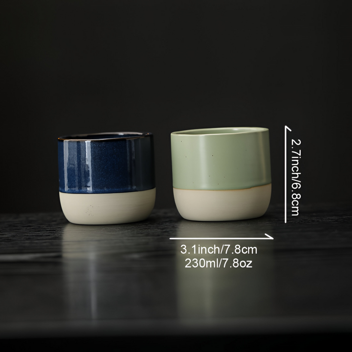 Översiktsbild av 4-pack eleganta keramikmuggar. Perfekt för kaffe, te & fika. Utmärkt design.