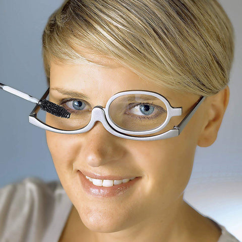 "Eleganta sminkglasögon i röd, svart och blå färg, med svängbar ram, perfekta för exakt makeup."