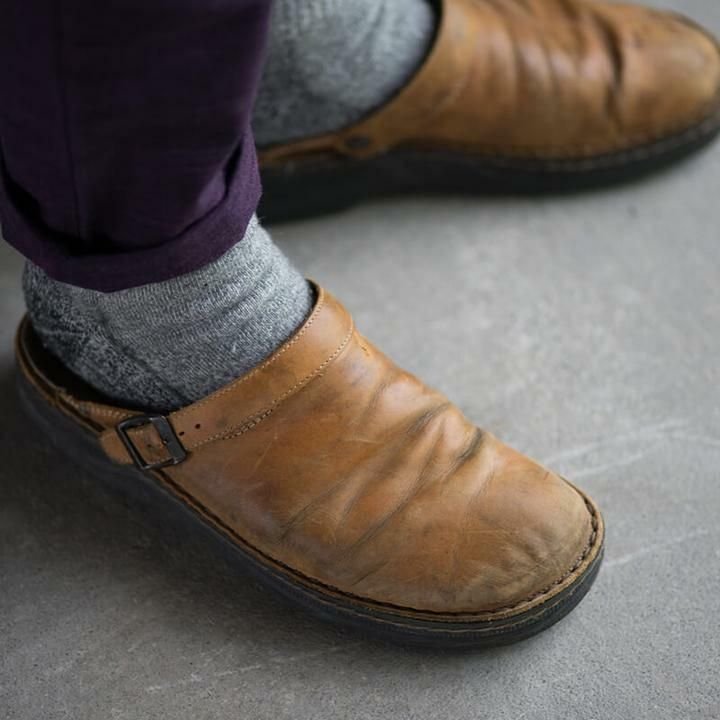 Lätta damtofflor med ergonomisk passform för skön fotvård