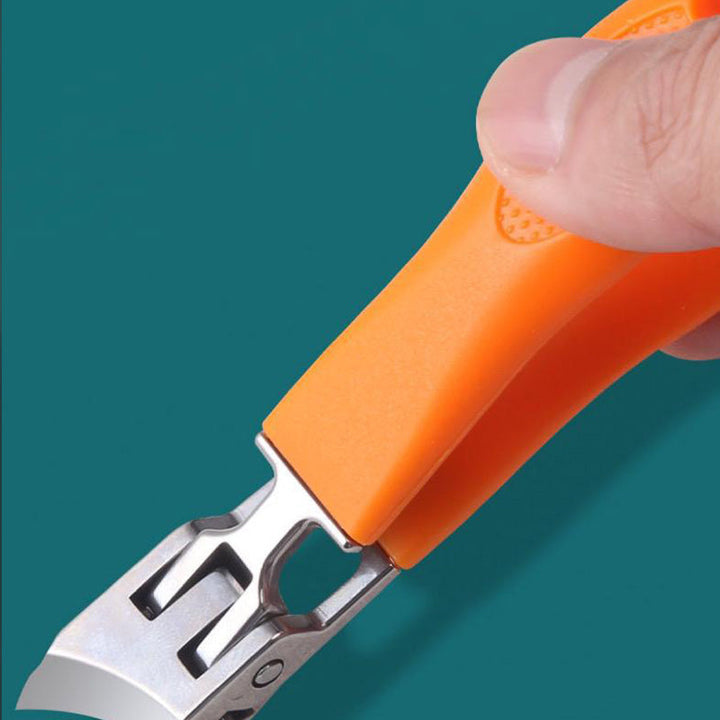 Ergonomisk antistänk nagelklippare i rostfritt stål med bred käköppning och snedställd skäregg, bekvämt handtag.