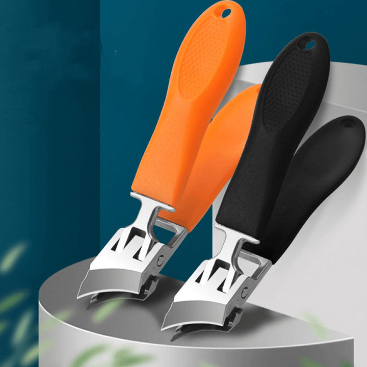 Ergonomisk antistänk nagelklippare i rostfritt stål med bred käköppning och snedställd skäregg, bekvämt handtag.