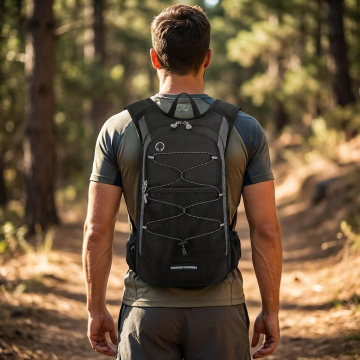 Ergonomisk unisex ryggsäck för dagsturer, vattentålig design, perfekt för friluftsliv & vandring.