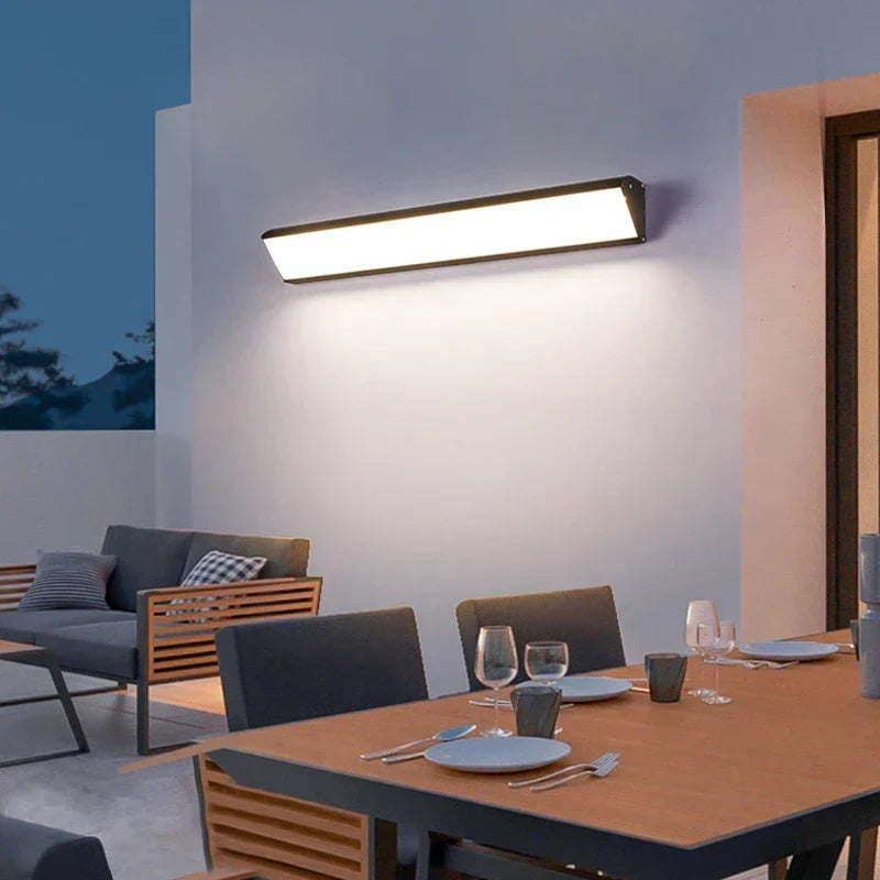 Energisnål LED-vägglampa för utomhusbruk och fasadbelysning