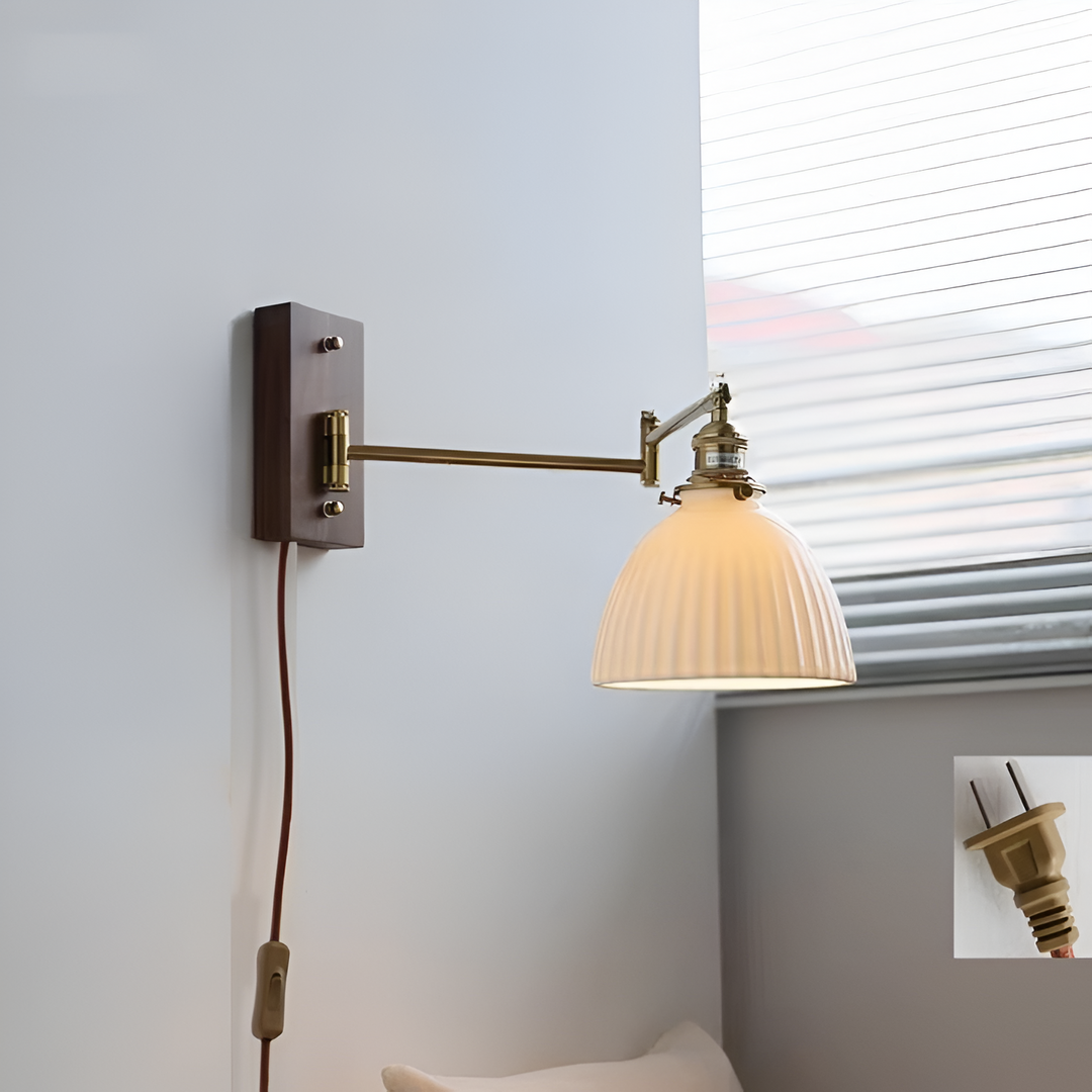 Mångsidig EzyGlow justerbar vägglampa, modern LED-belysning för hem, sovrum & läshörna.