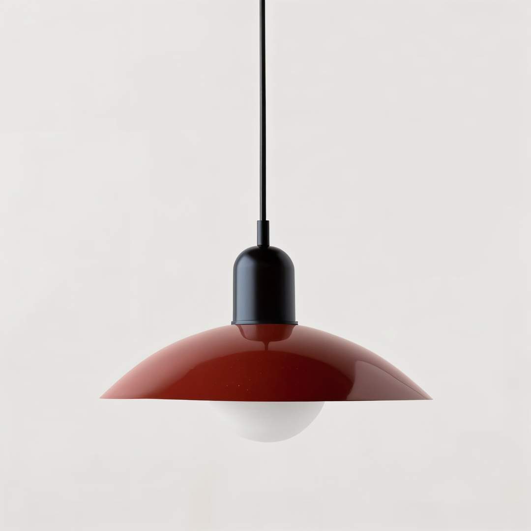 Justerbar LED-pendellampa, kupolformad och färgglad i modern Bauhaus-stil.