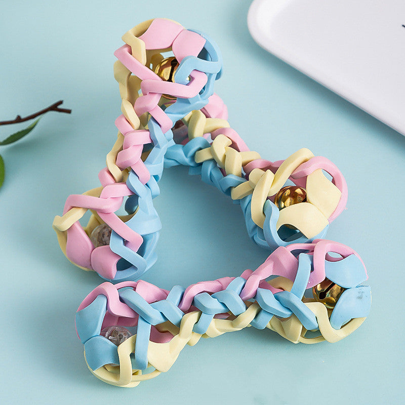 Säker macaronfärgad hundleksak med inbyggt ljud. Utmärkt djurleksak och valpleksak för rolig hundträning.