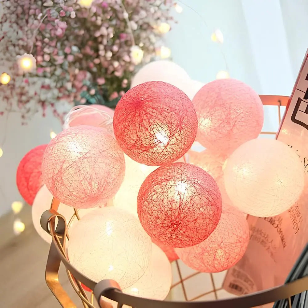 Flexibel LED-ljusslinga med bomullsbollar, dekoration för barnrum, vardagsrum, heminredning & fest.