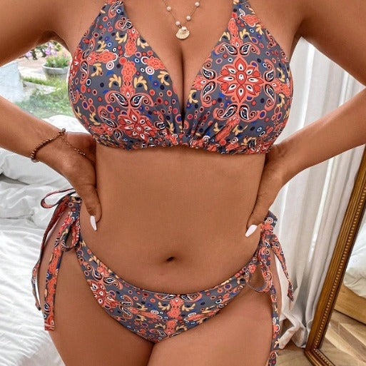 Ryggvy av damtriangel-bikini som visar justerbara knytband för optimal passform och lekfull sommarstil.