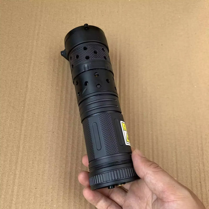 Ergonomisk design på den taktiska IR ficklampan för utomhusbruk
