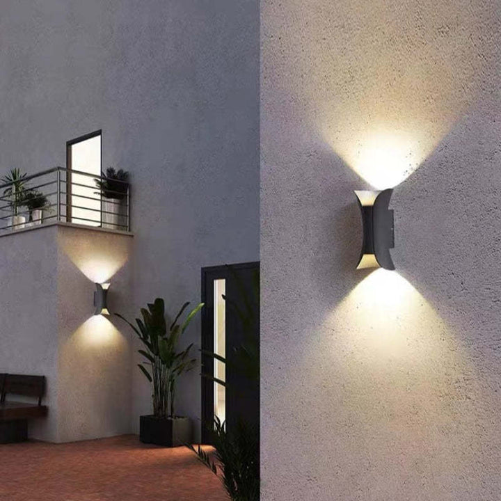 Stilfull trädgårdsbelysning och vägglampa med integrerad LED