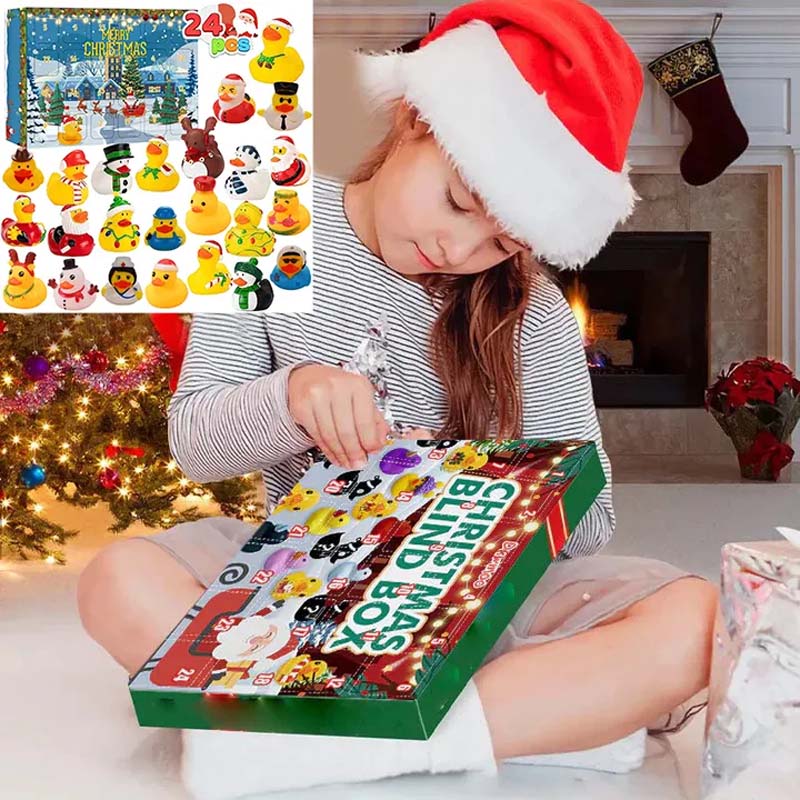 "Färgglad adventskalender med 24 jultema gummiankor för barn, perfekt för julnedräkning och dagliga överraskningar."