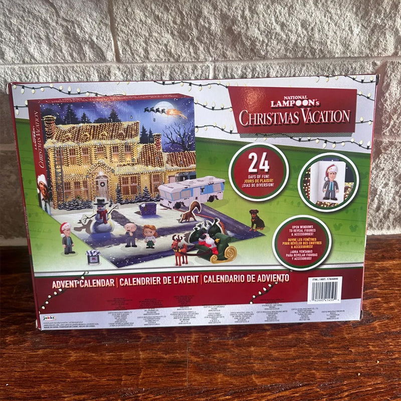 "Färgglad adventskalender med 24 luckor, lämplig för familjer. Perfekt juldekoration för ett hemtrevligt och festligt inslag.