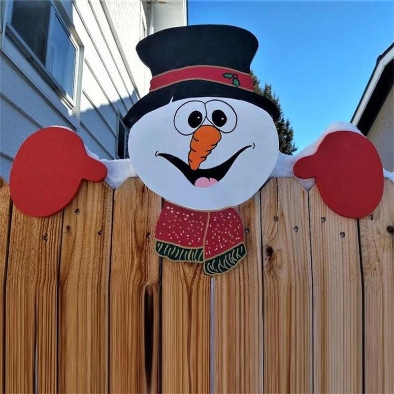 Färgglad julstaketdekoration med älgar och snögubbar för utomhusbruk, ger trädgården festlig julstämning.