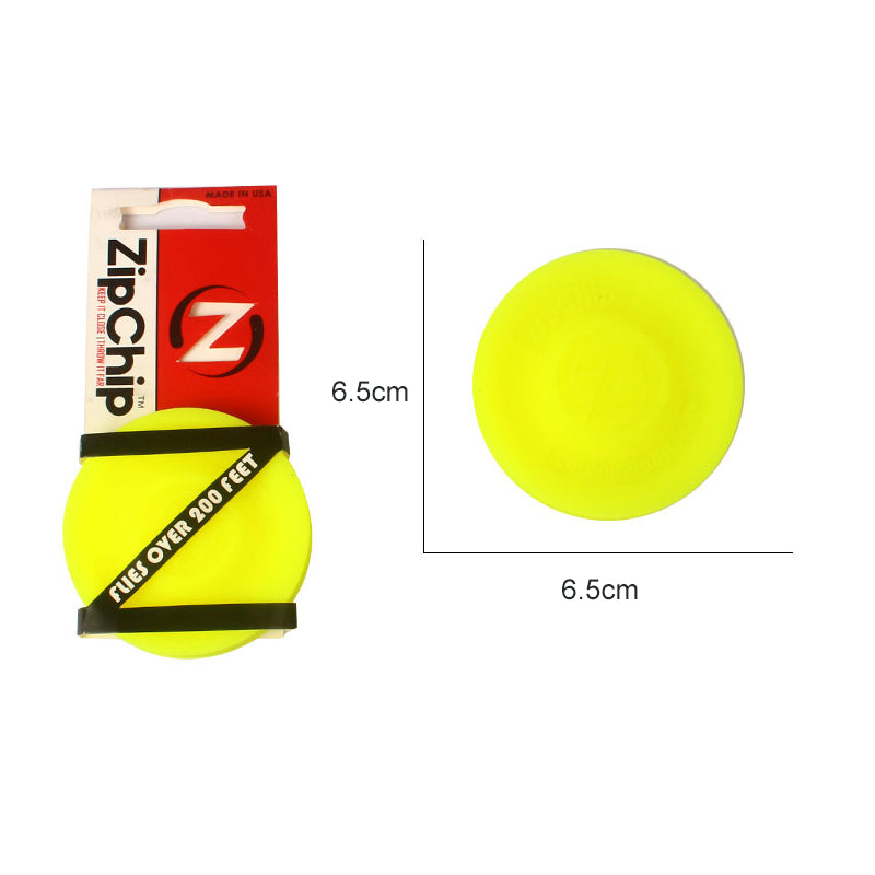 "Färgglad Mini Pocket Frisbee för utomhuslek, liten nog för fickan, perfekt för stranden och trädgårdsspel."