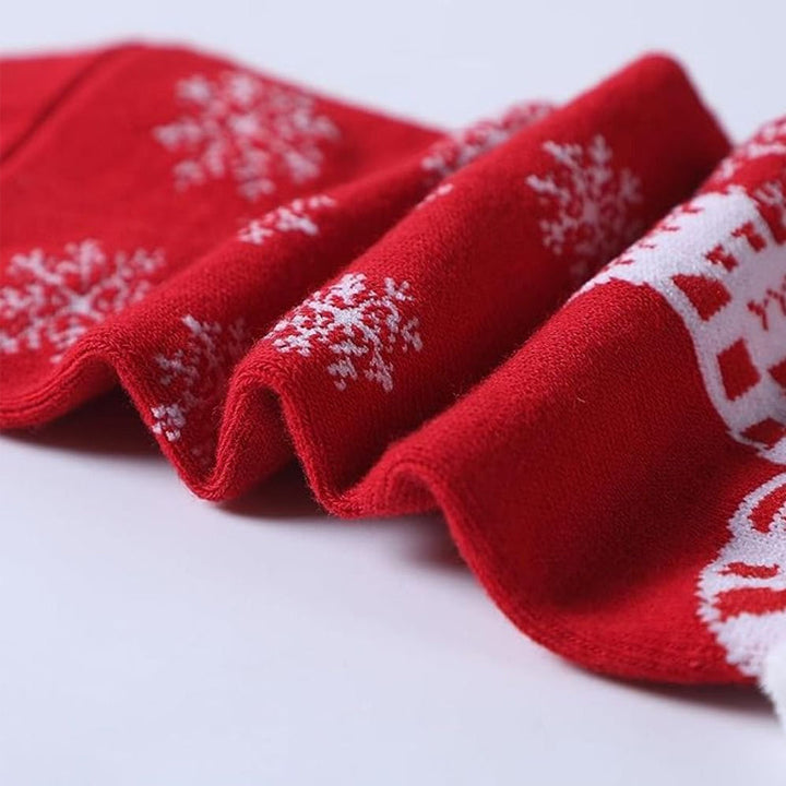"Färgglada julstrumpor med magneter, unisex, i bomullsblandning med mönster och filtögon, perfekt julaccessoar."