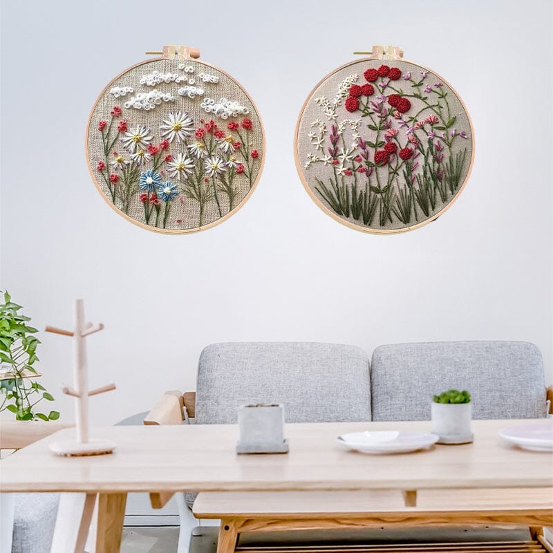 Färgglatt broderikit för nybörjare med blomstertema, komplett med träram och verktyg för enkel start.