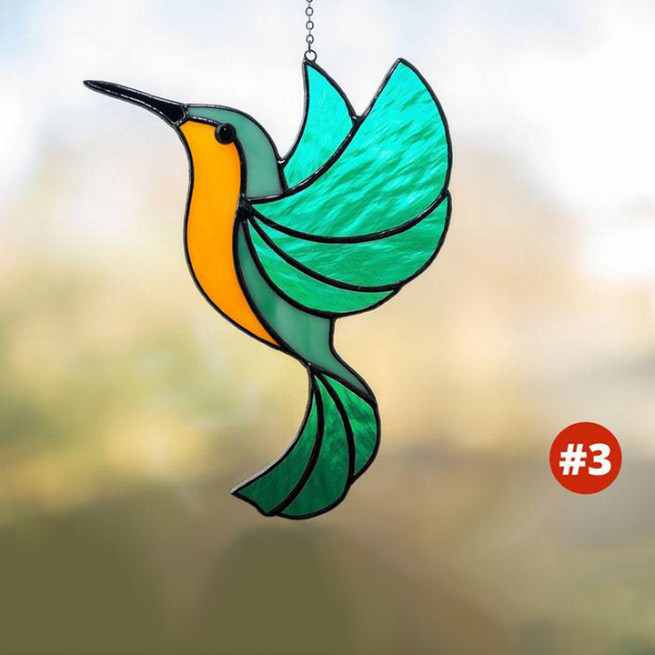 "Färgglatt kolibri fönsterhängsmycke i akryl, mångfärgat design, ger elegant touch till rummet. Perfekt för fågelälskare."