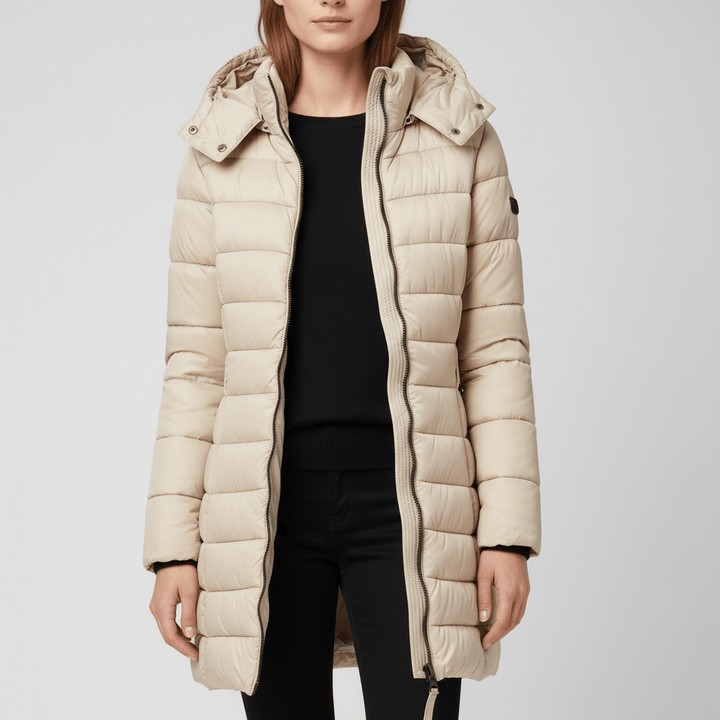 Damkläder: Figursydd vinterjacka Sofia. Varm och stilren parkas, perfekt vardagsjacka för damer.