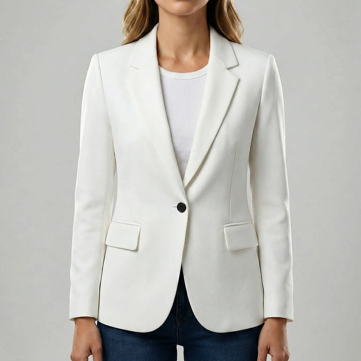 Snygg damkavaj med figursydd passform. Stretchblazer Isla för en bekväm och formell look på jobbet.
