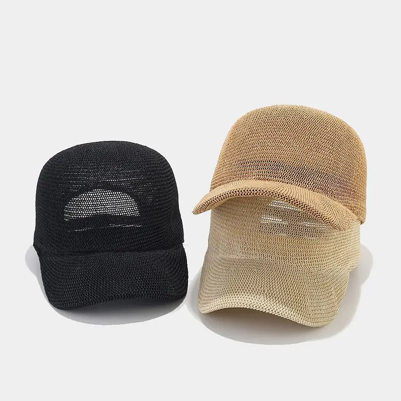 Dam solhatt med bred skärm för optimalt solskydd. Stilren flätad design, perfekt för kvinnor.