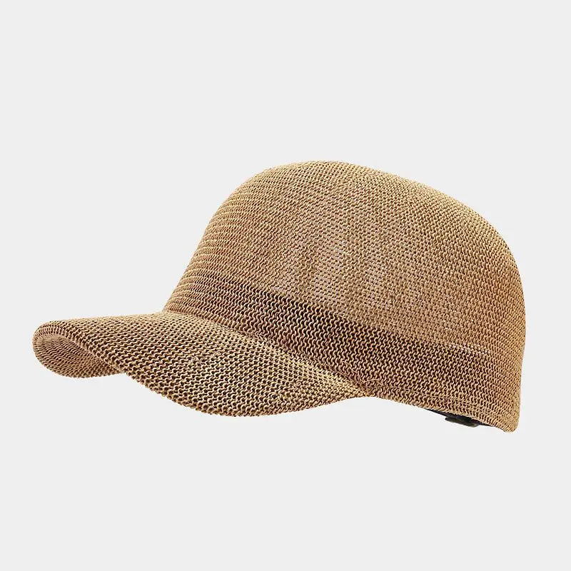 Klassisk flätad solhatt för dam. Bred skärm är en snygg accessoar och skyddar mot UV-strålar.
